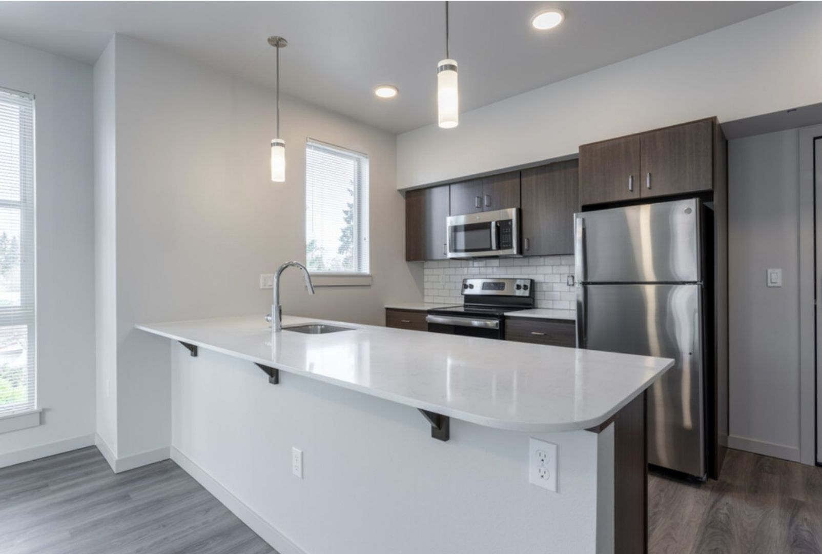 Hillsboro Apartment: 210-238 SE 9th Avenue