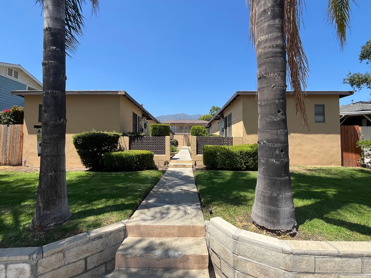 Monrovia Apartment: 305 E. Colorado Blvd.