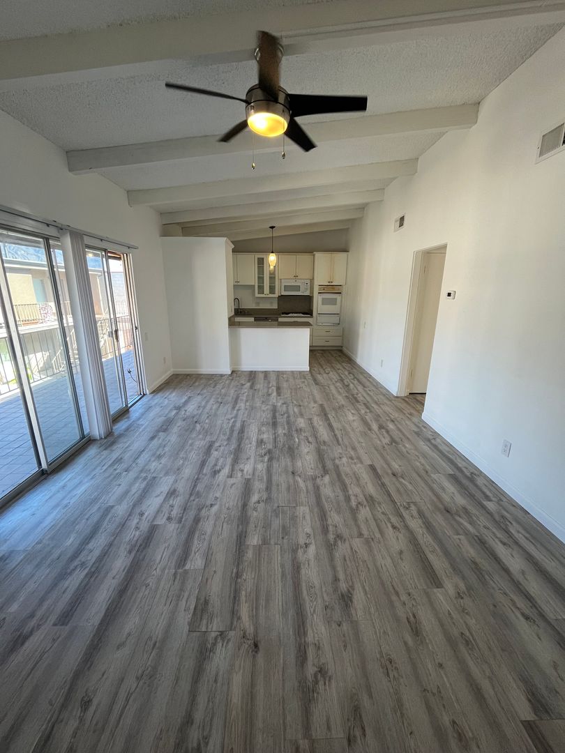 Pasadena Apartment: 108-118 N Grand Oaks