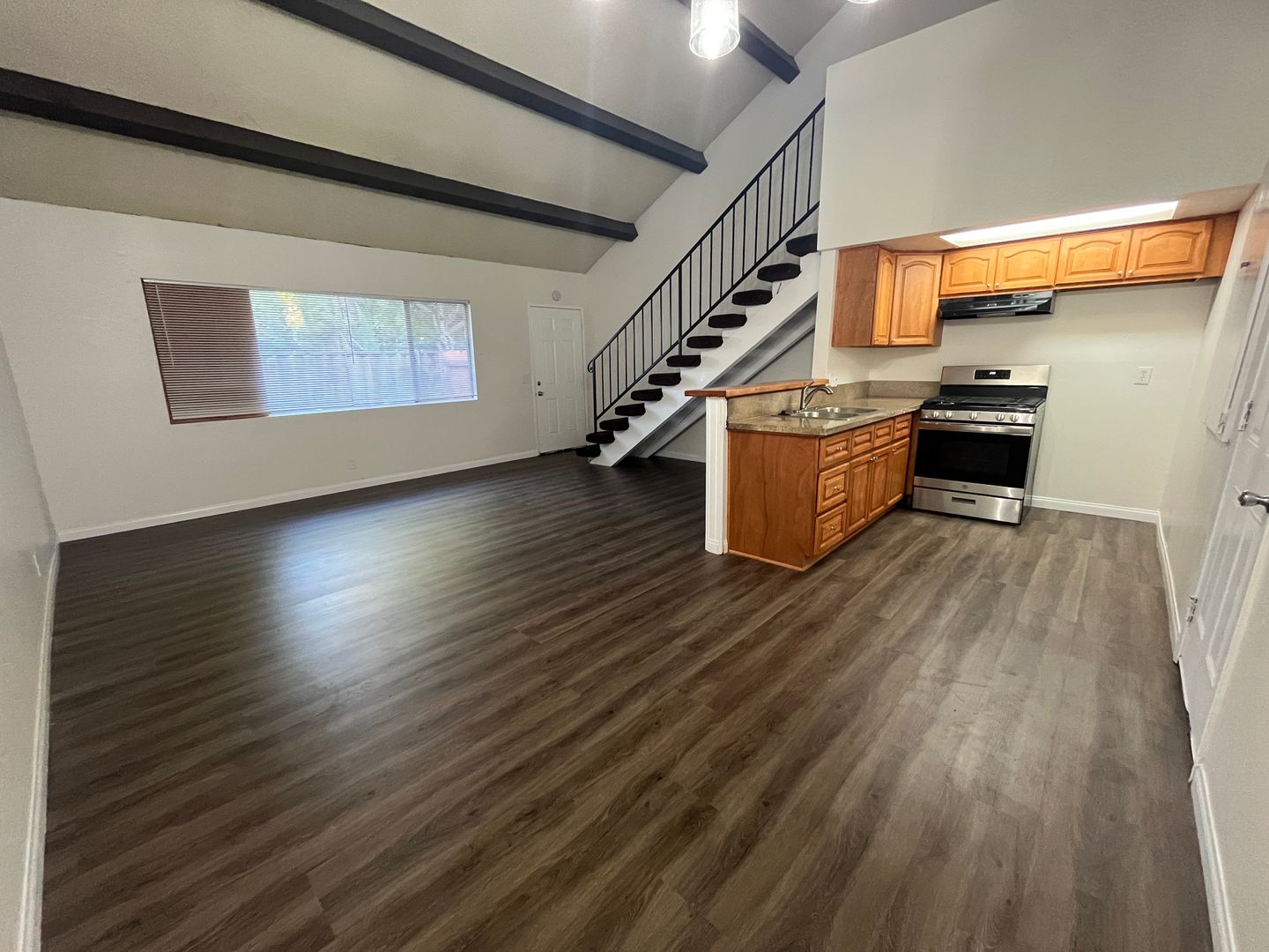 Baldwin Park Apartment: 3557 Big Dalton Ave.