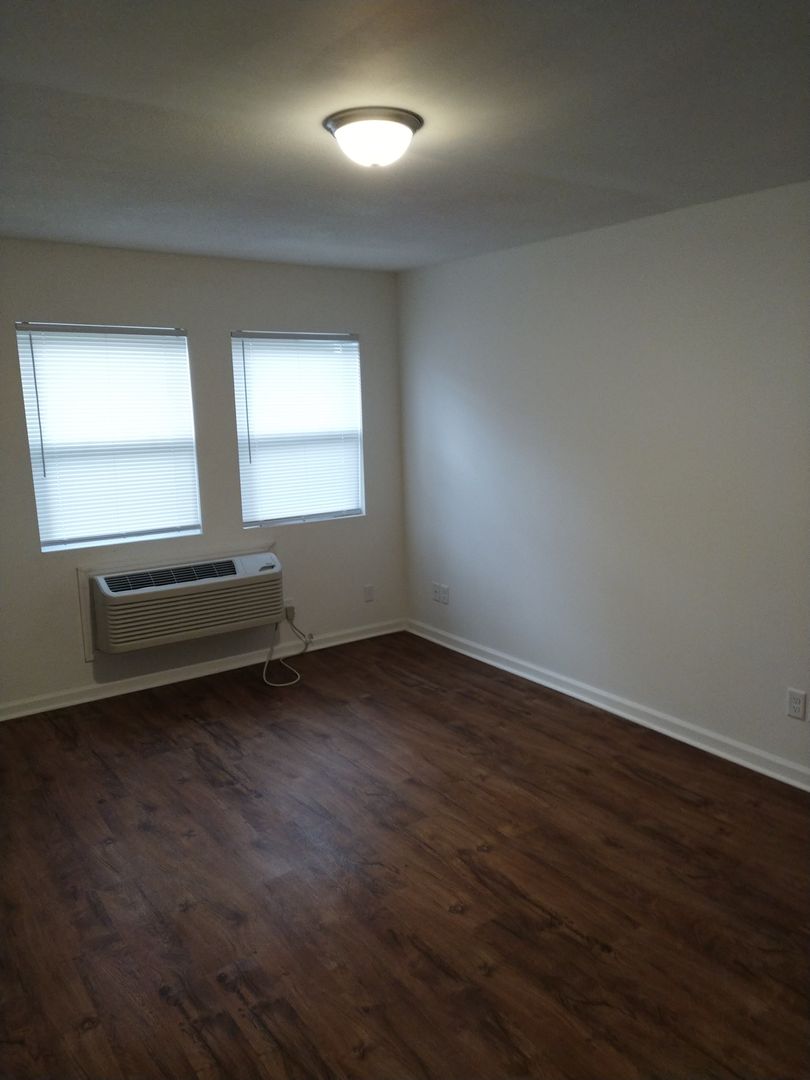 Huntsville Apartment: 3950 Knight Rd SW