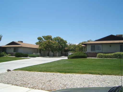 2 BEDROOM APARTMENT IN CLEAN, ATTRACTIVE COMPLEX IN NORTH APPLE VALLEY – photo 1