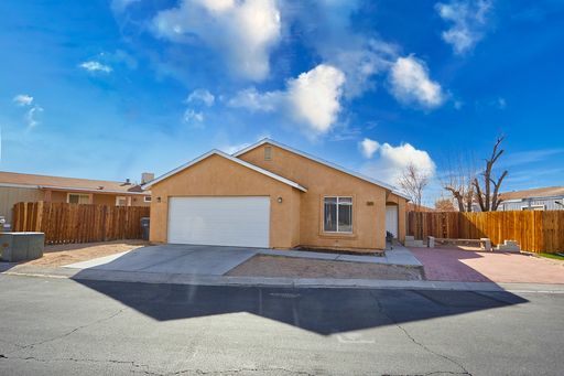 3 BEDROOM BARSTOW HOME – photo 1