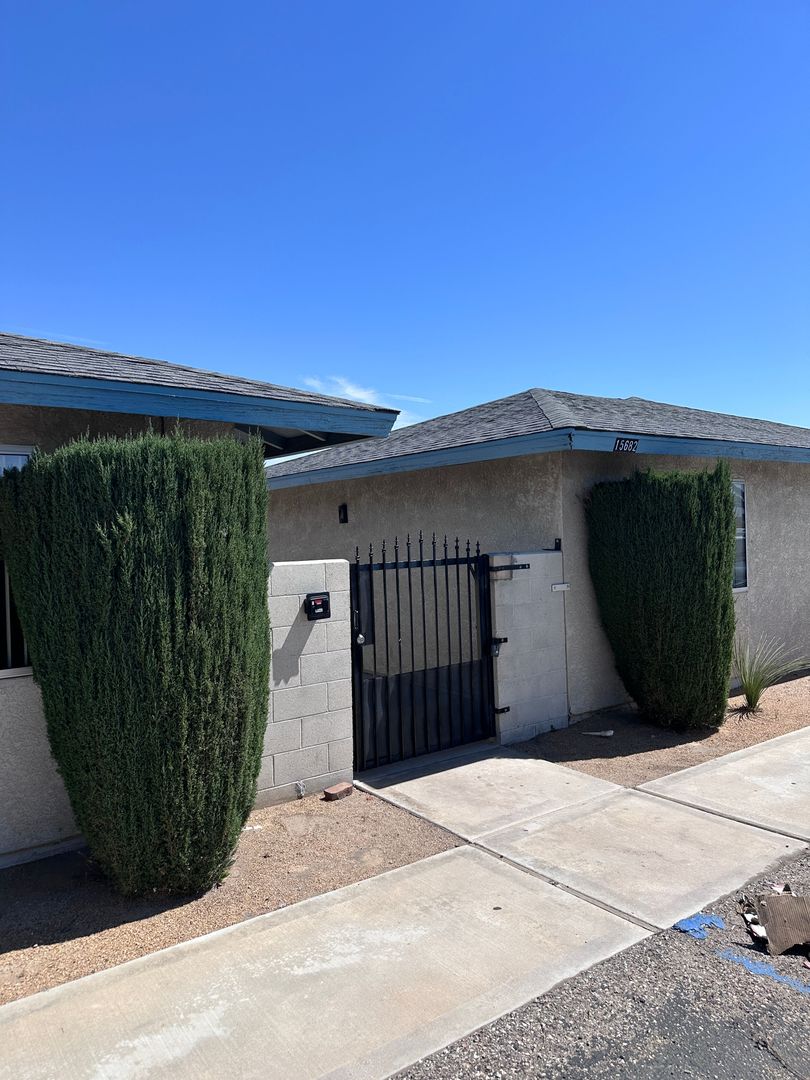 Victorville Apartment: 15682 Bear Valley Rd