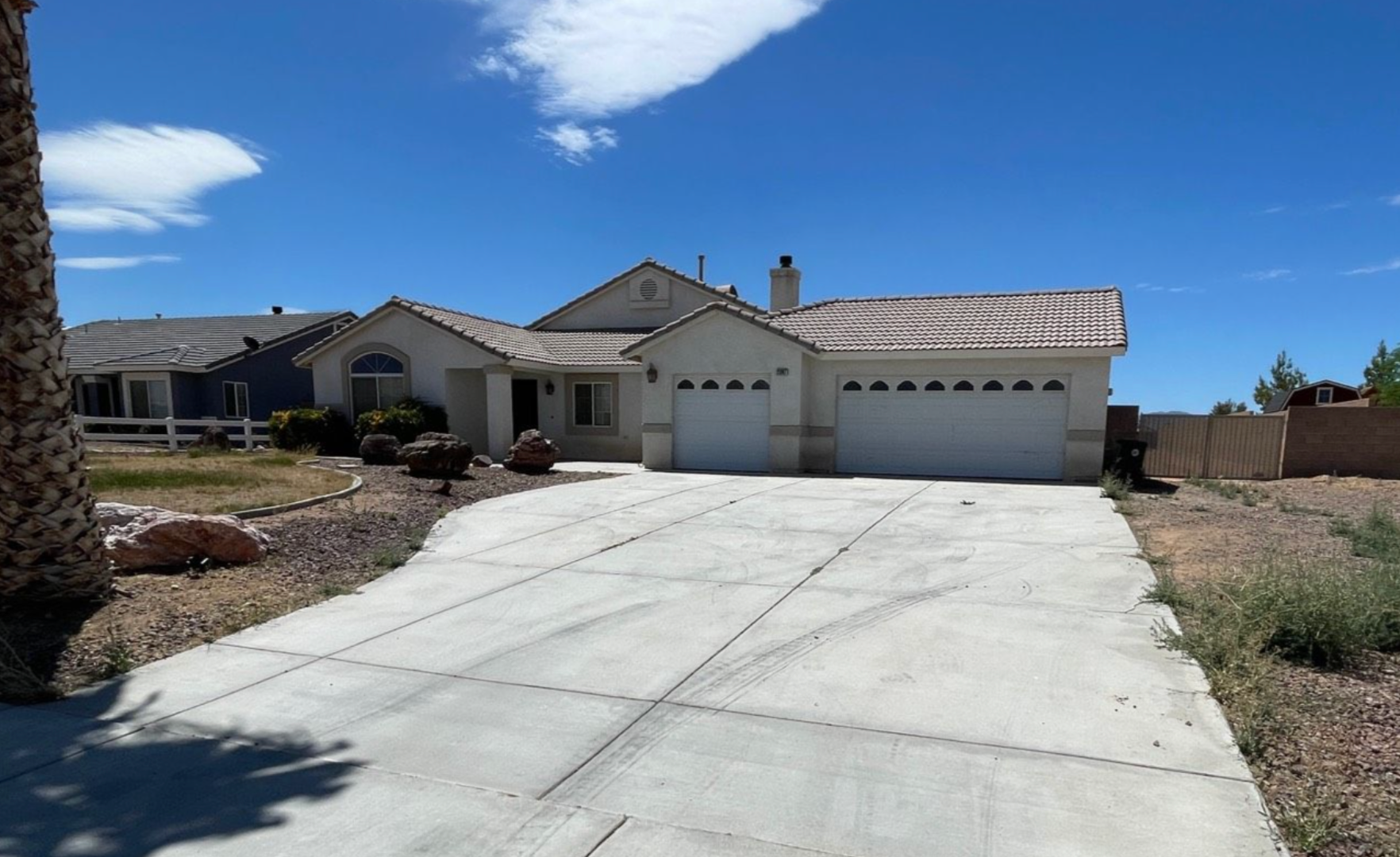 Apple Valley House: 21247 Chardonnay Drive