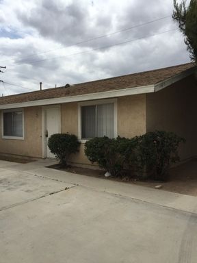2 Bedroom 2 Bath Hesperia Apartment – photo 1