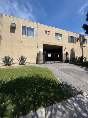 ALHAMBRA LOCATION - 1 BEDROOM