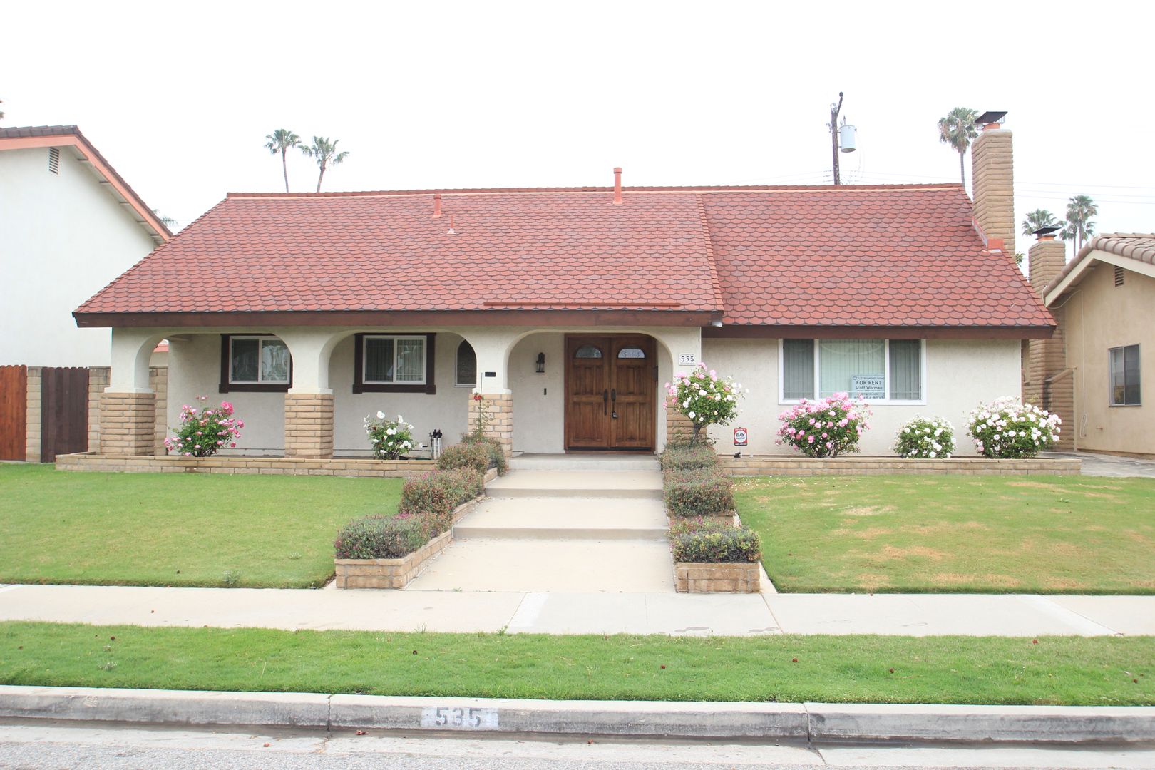 Oxnard House: 535 Lawnwood Way