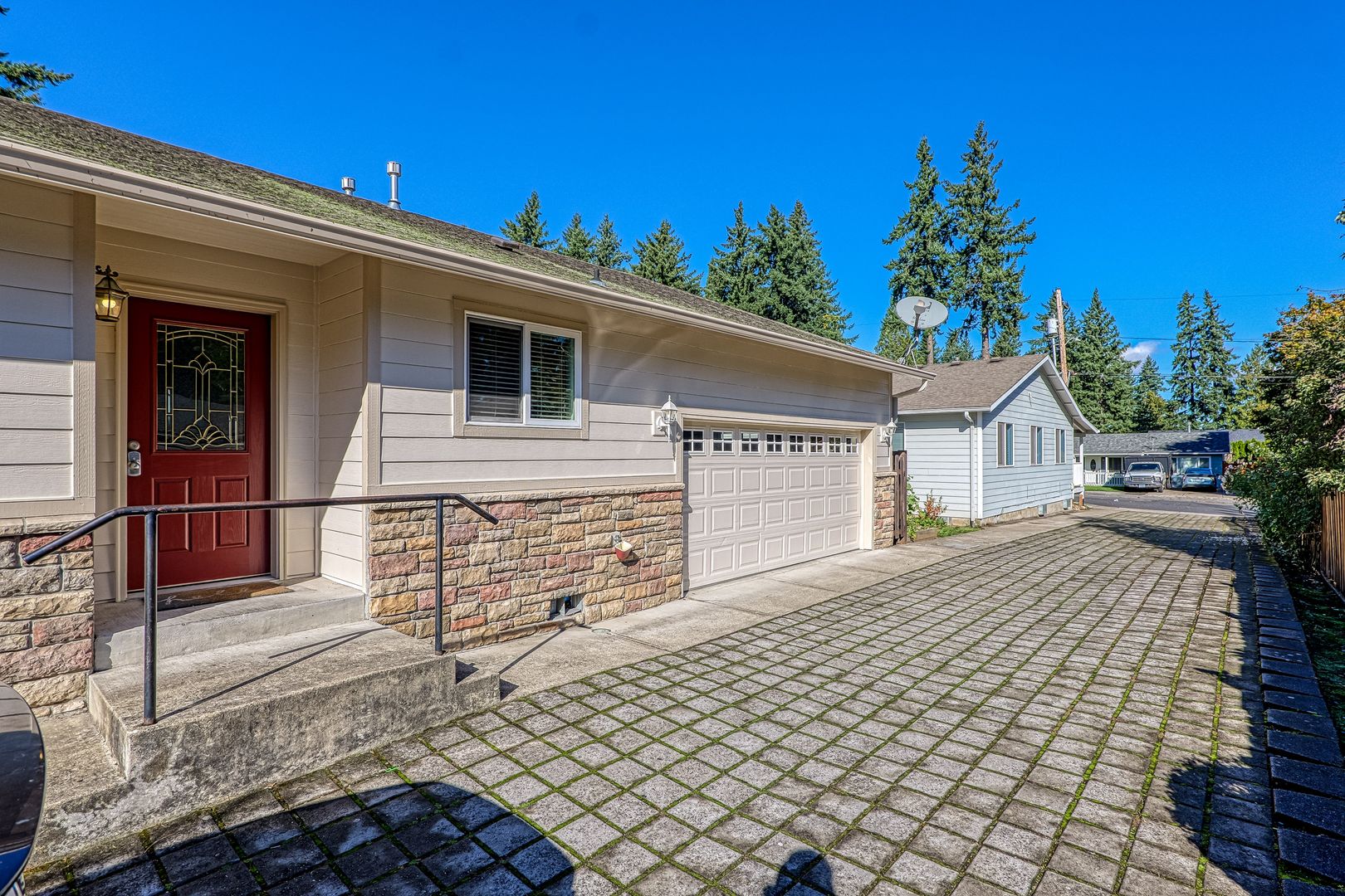 Portland Apartment: 17138-17146 NE Oregon St