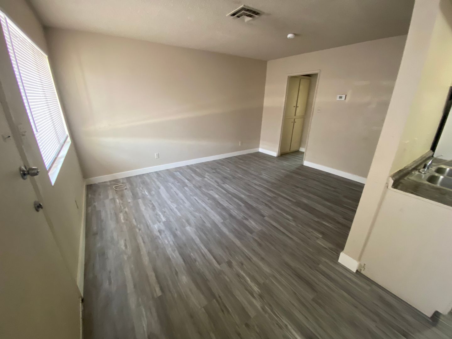 Las Vegas Apartment: 2501 Cedar Ave