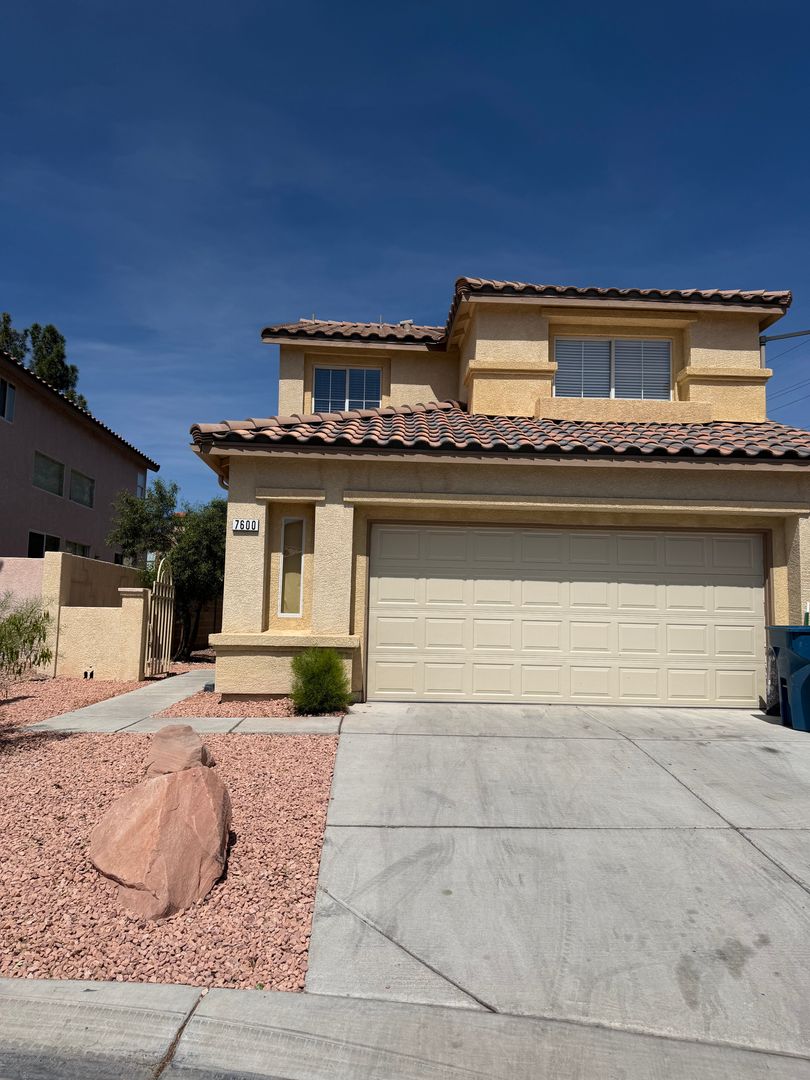 Las Vegas House: 7600 Vista Hills
