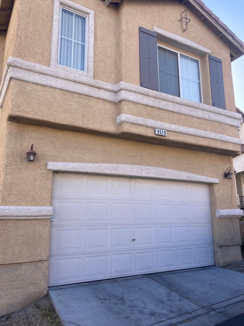Las Vegas House: 9519 Milkweed Canyon Ave