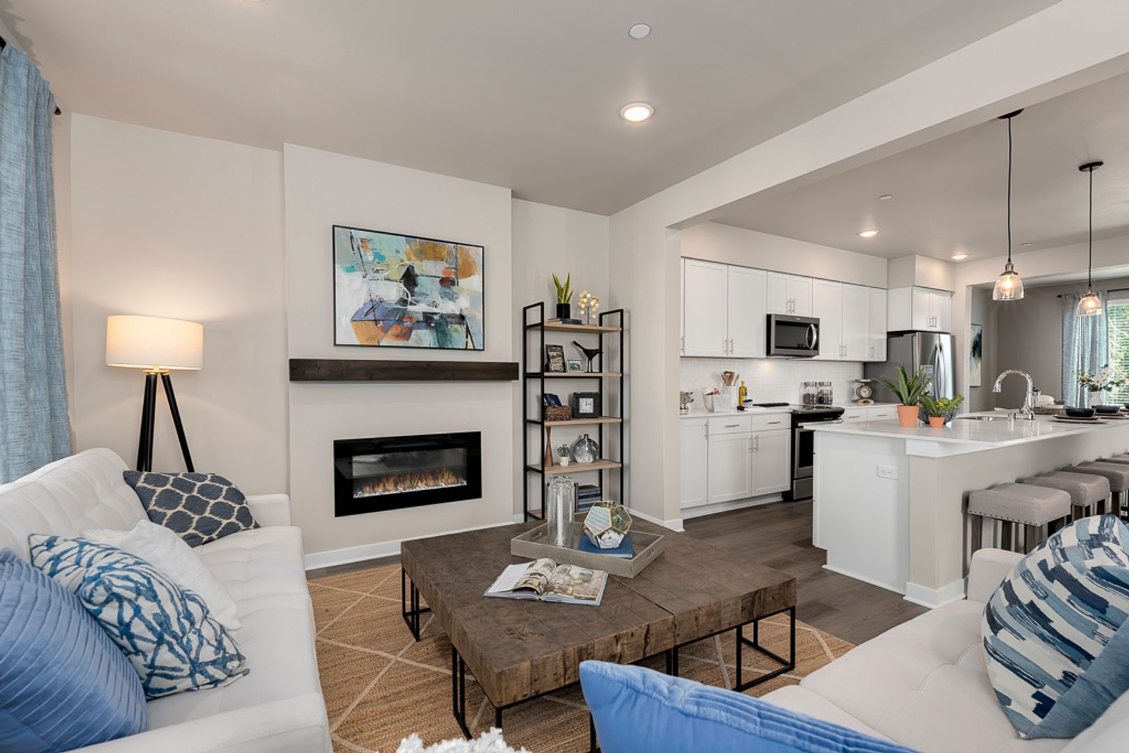 4 Bedroom townhome on greenbelt | 2 Car Garage and Driveway 7 of 12