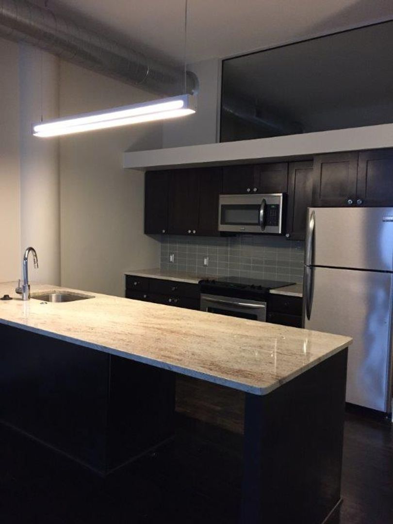 Syracuse Apartment: 304 S Salina St