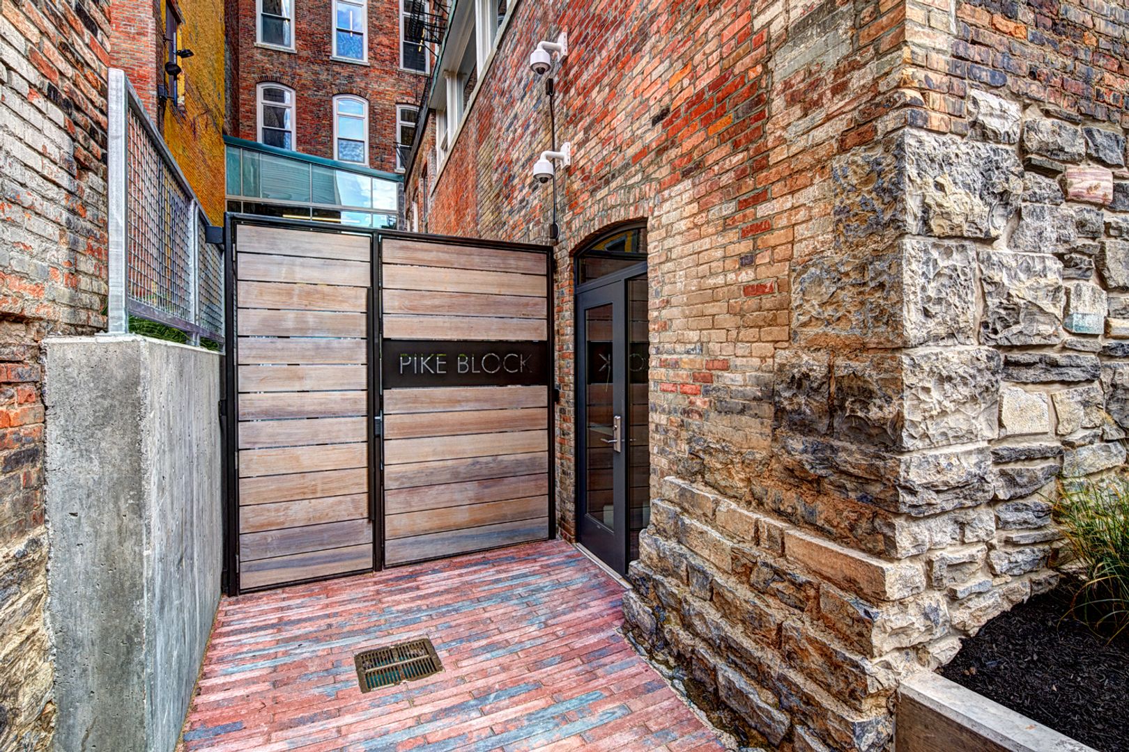 Syracuse Apartment: 304 S Salina St