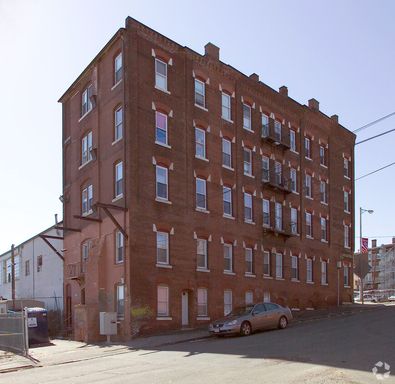 2 Bedroom - Holyoke MA – photo 1