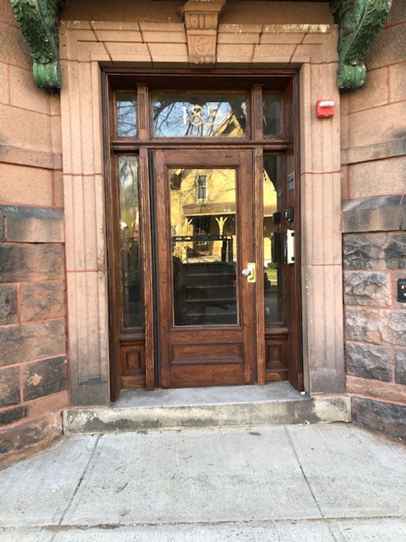 Holyoke Apartment: 185 Pine Street