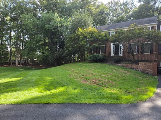 West Ridge Stately and Private Home – photo 1