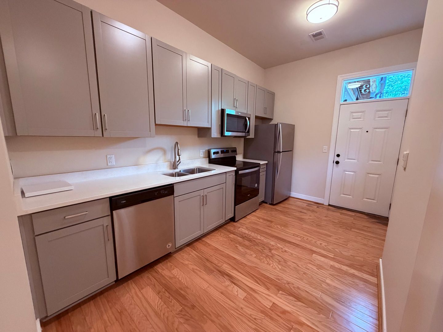 Richmond Apartment: 2910 Q Street