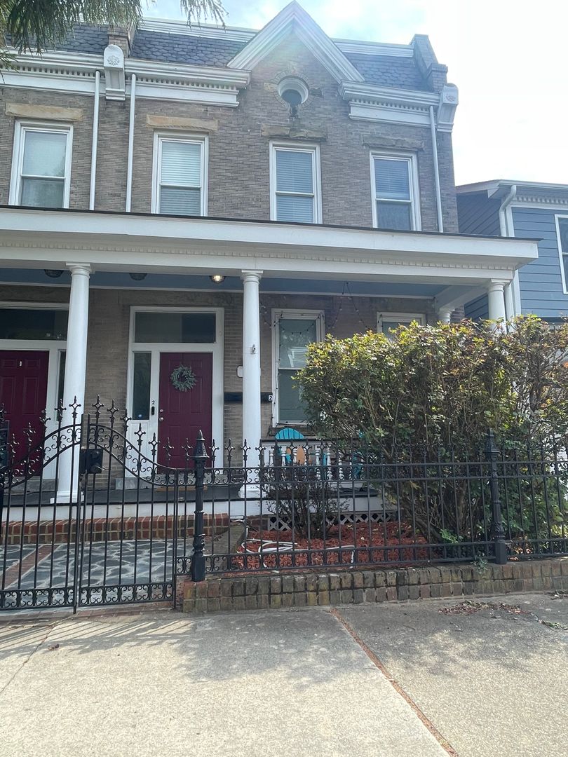 Richmond Apartment: 519-521 N. 30th St