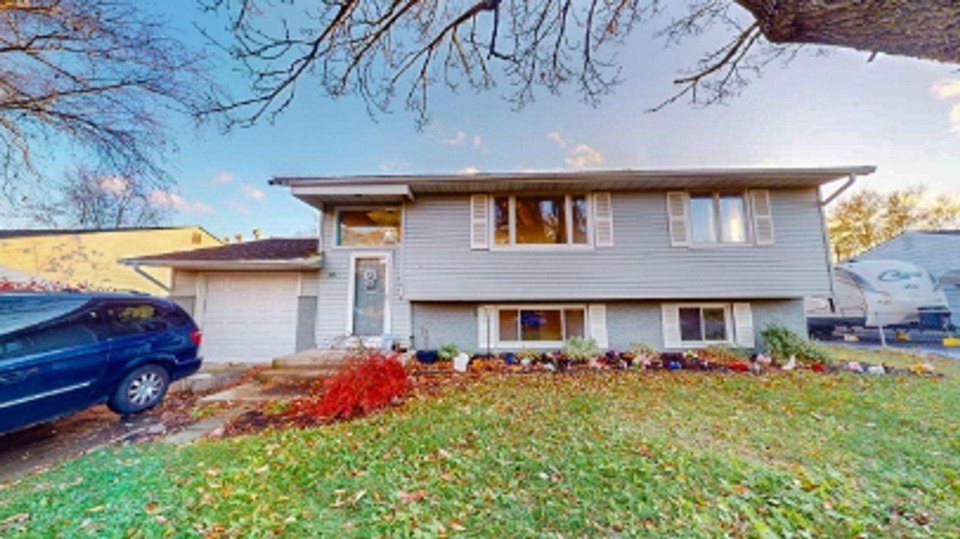 Columbus House: 3801 Adell Rd