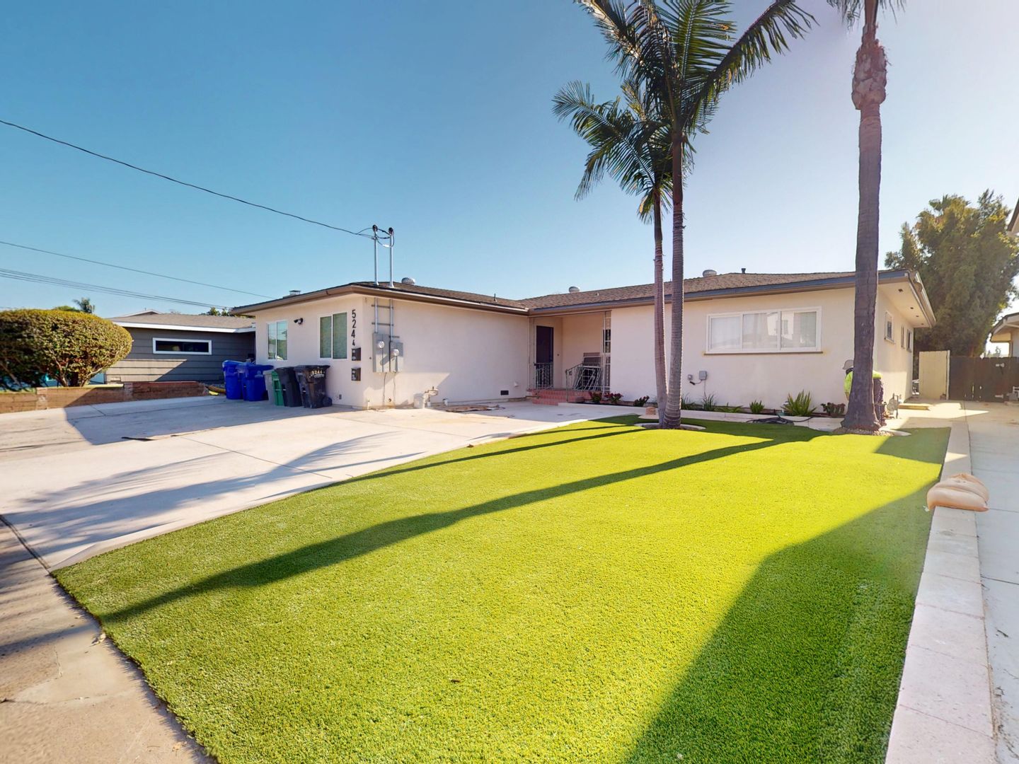San Diego Apartment: 5244-5244 Unit 101 East Falls View Dr
