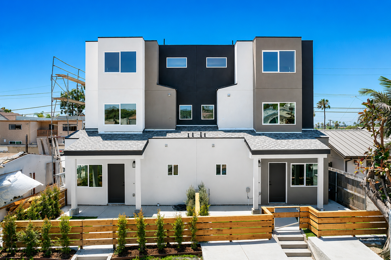 San Diego Apartment: 2139 Balboa Ave