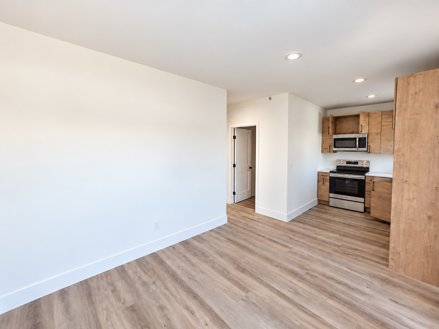 San Diego Apartment: 2147 Balboa Ave