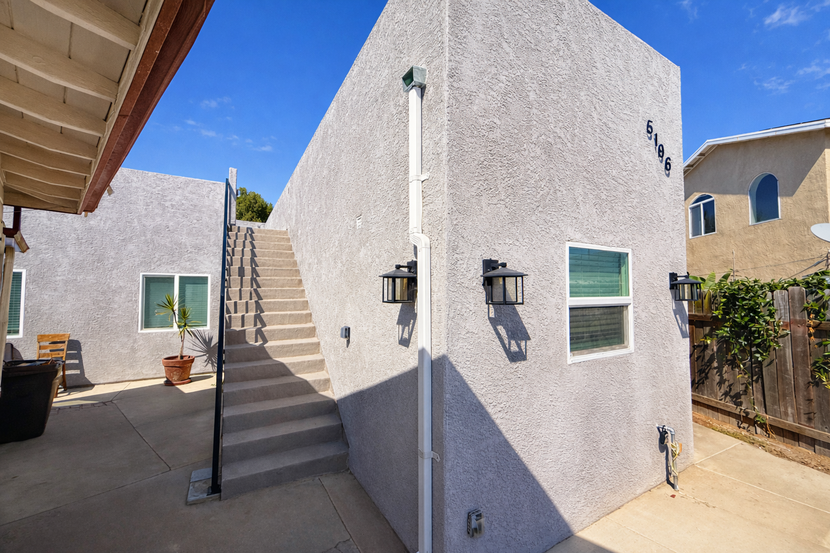 San Diego Townhome: 5106 East Falls View