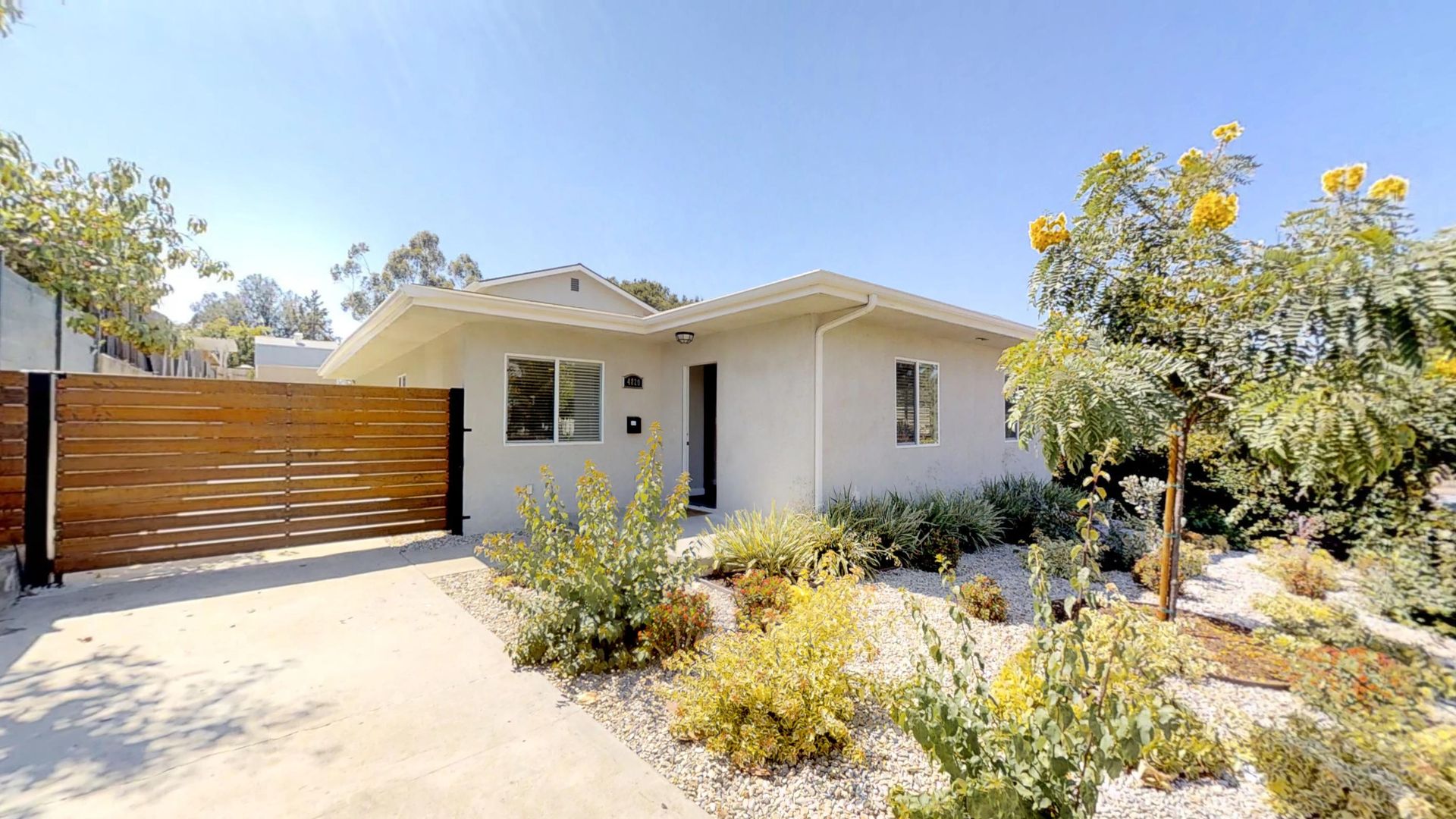 San Diego House: 4820 College Ave