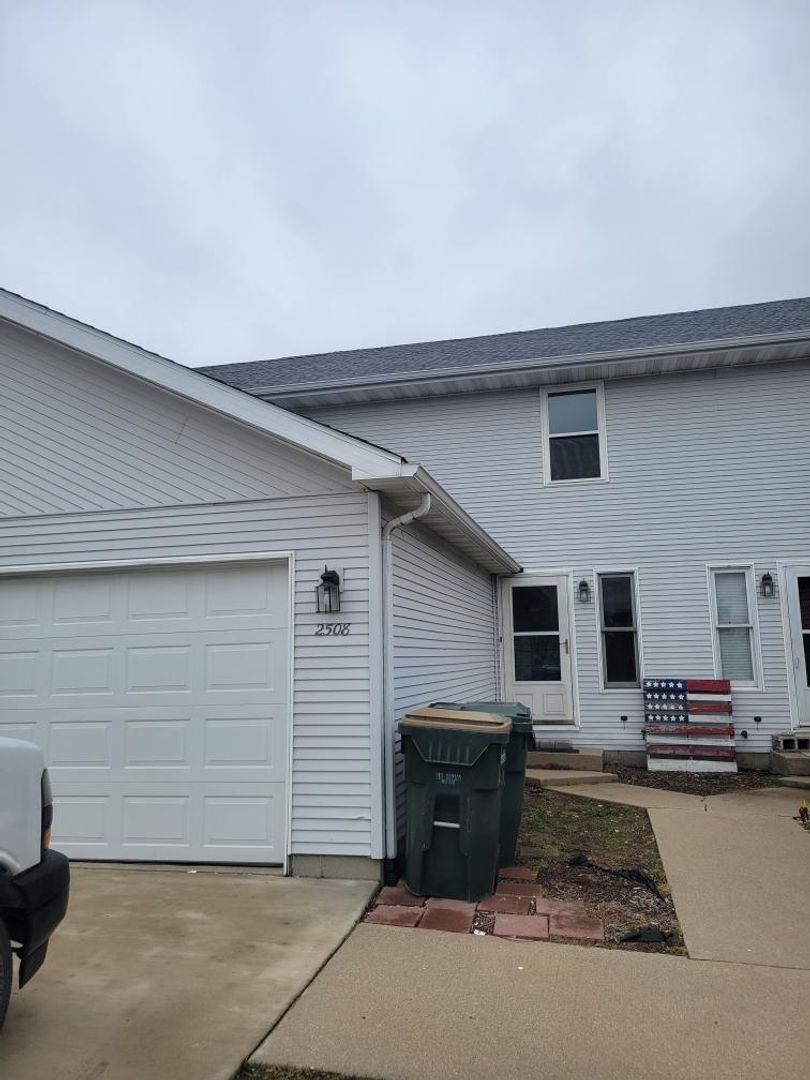 DIAMOND Apartment: 2502-2510 Border Street