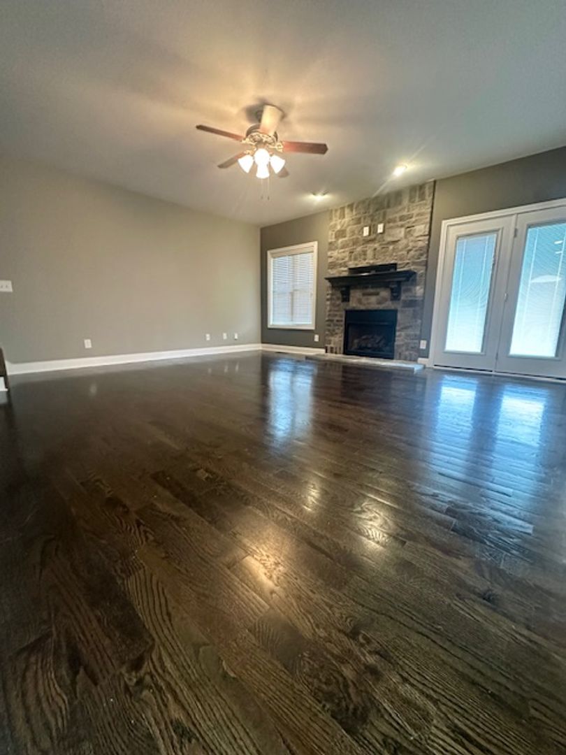 TN-2015 Dorsey Court 2 of 12