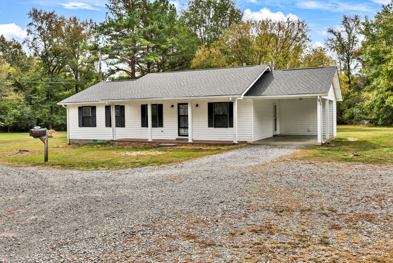 Dover House: 149 Robertson Hill Rd.