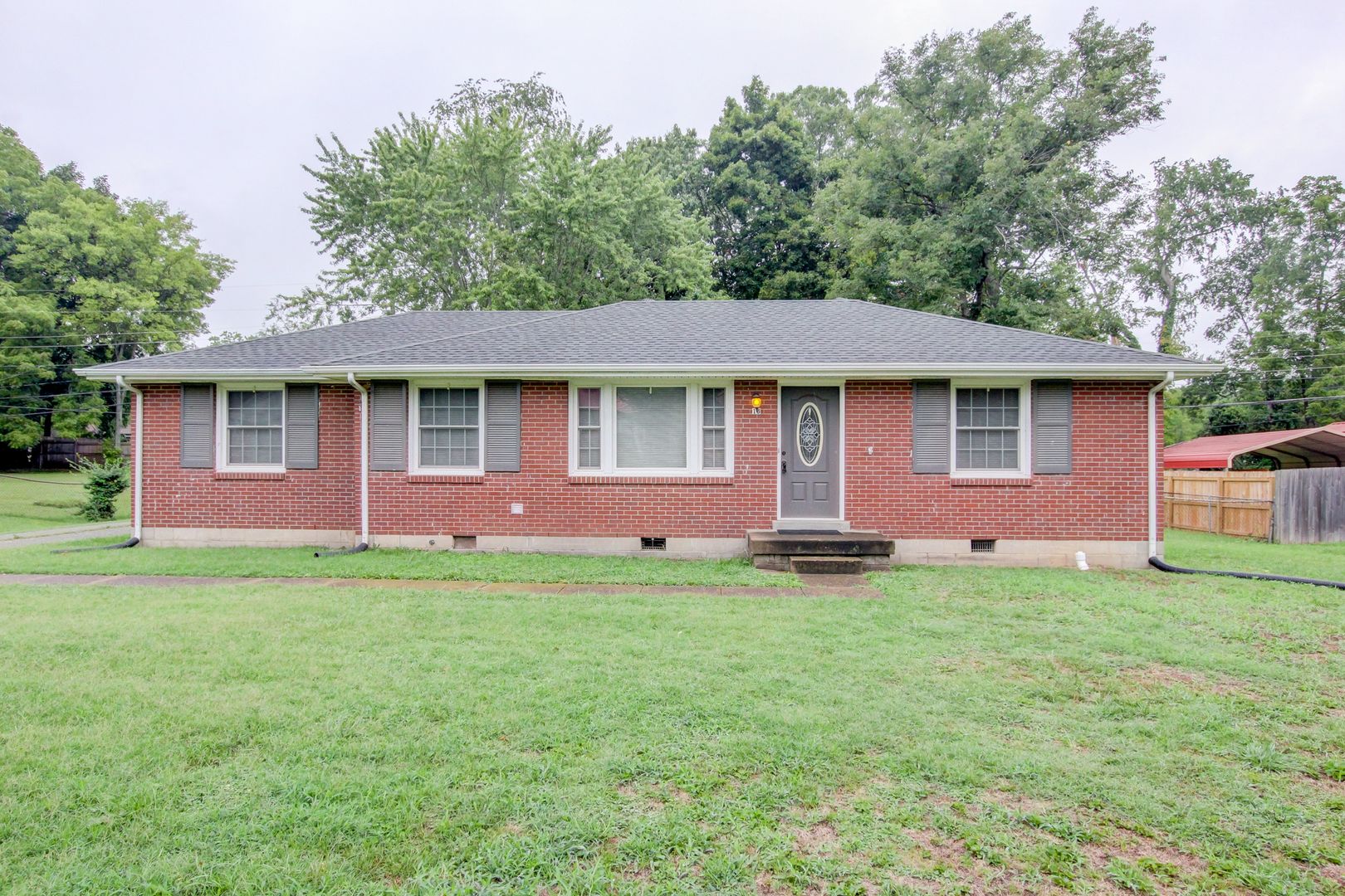 Clarksville House: 18 Hillsboro Rd.