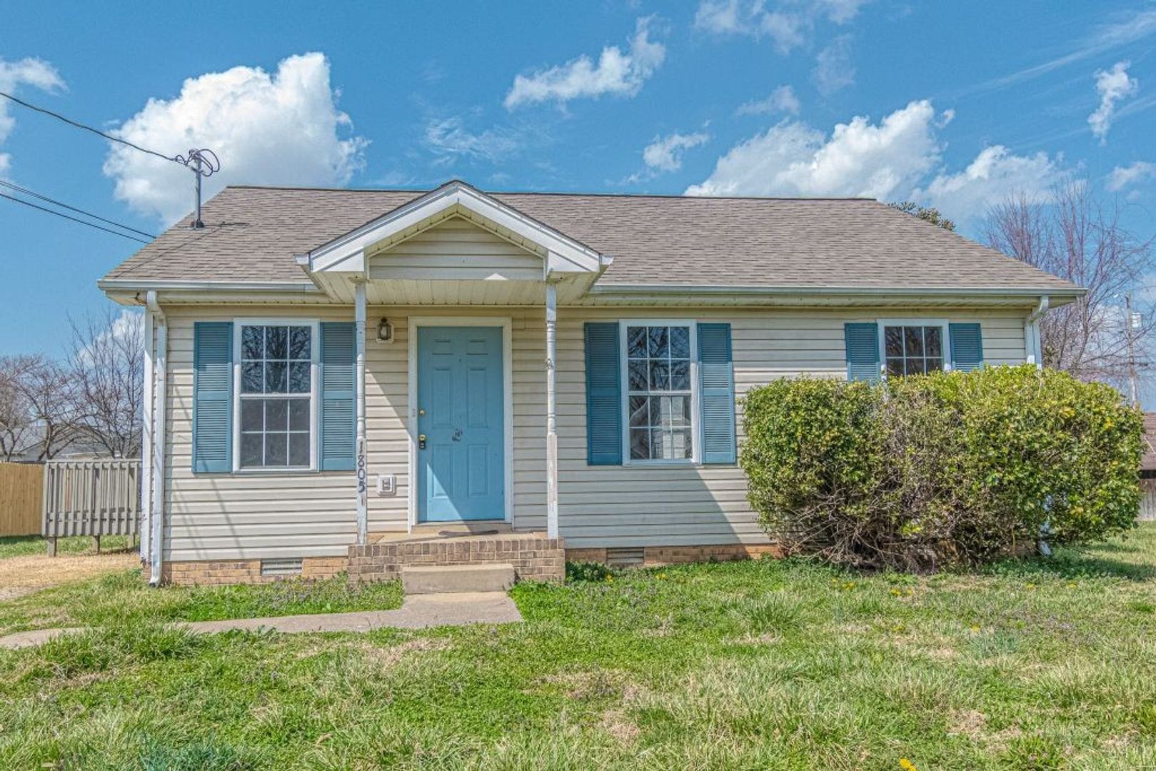 Oak Grove House: 1805 Harbor Dr.