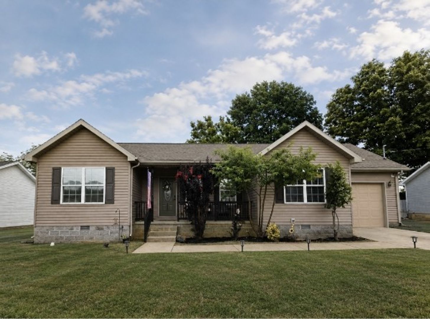 Hopkinsville House: 112 Lee Lane