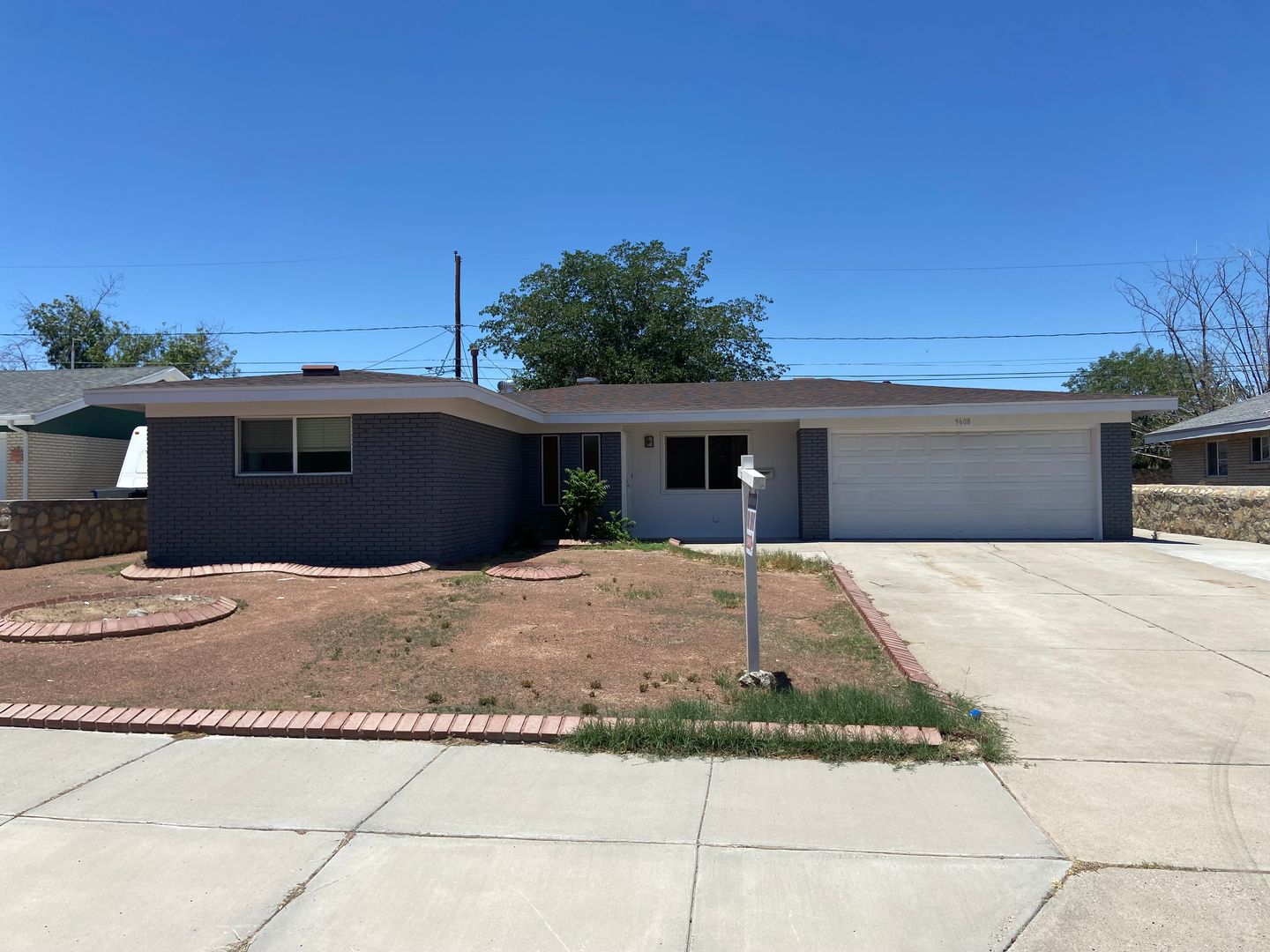 El Paso House: 9608 Stonehaven