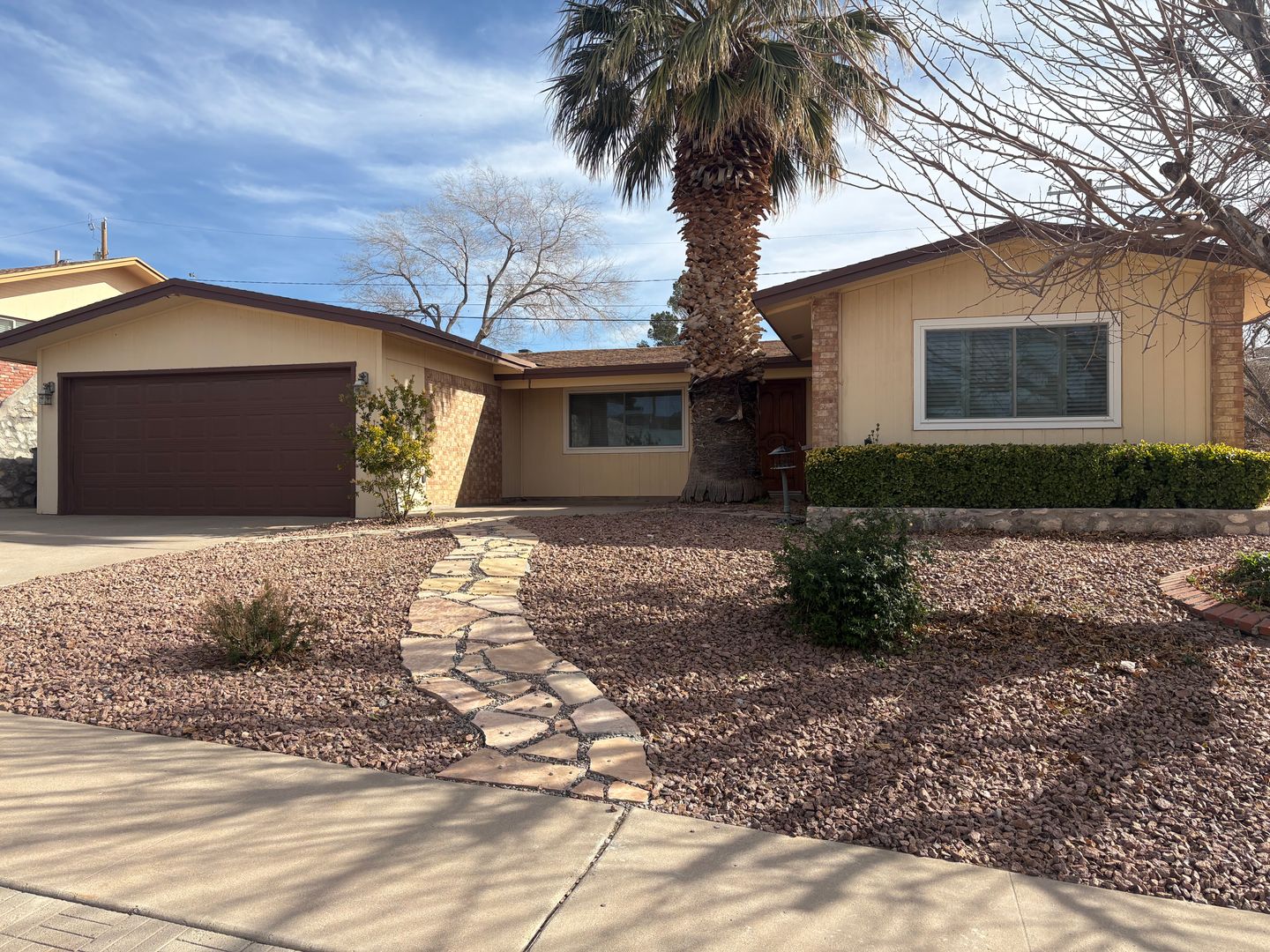 El Paso House: 224 Lomont Dr.