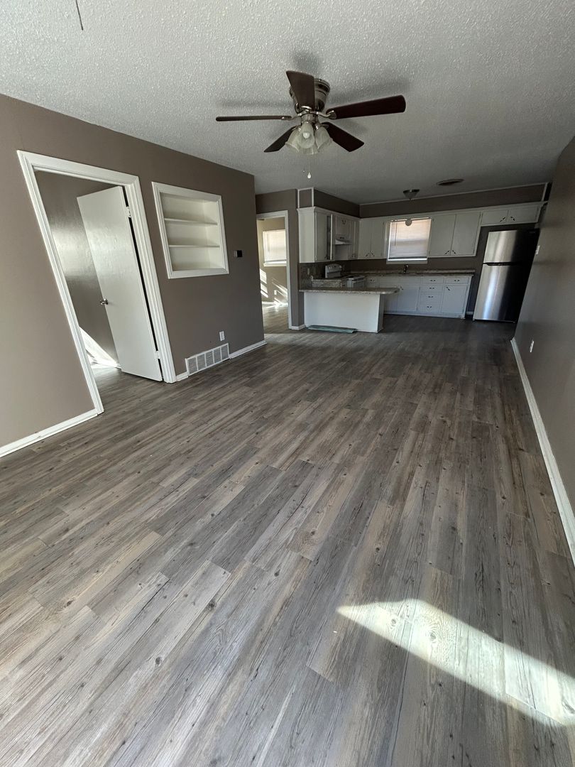 Lubbock Apartment: 1608 58th Street