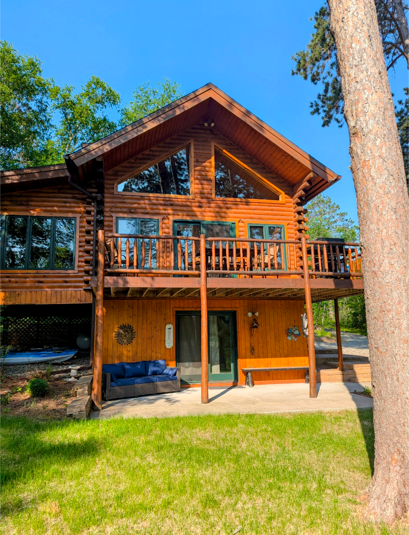 Bemidji House: 5709 Timber Ridge Drive NE