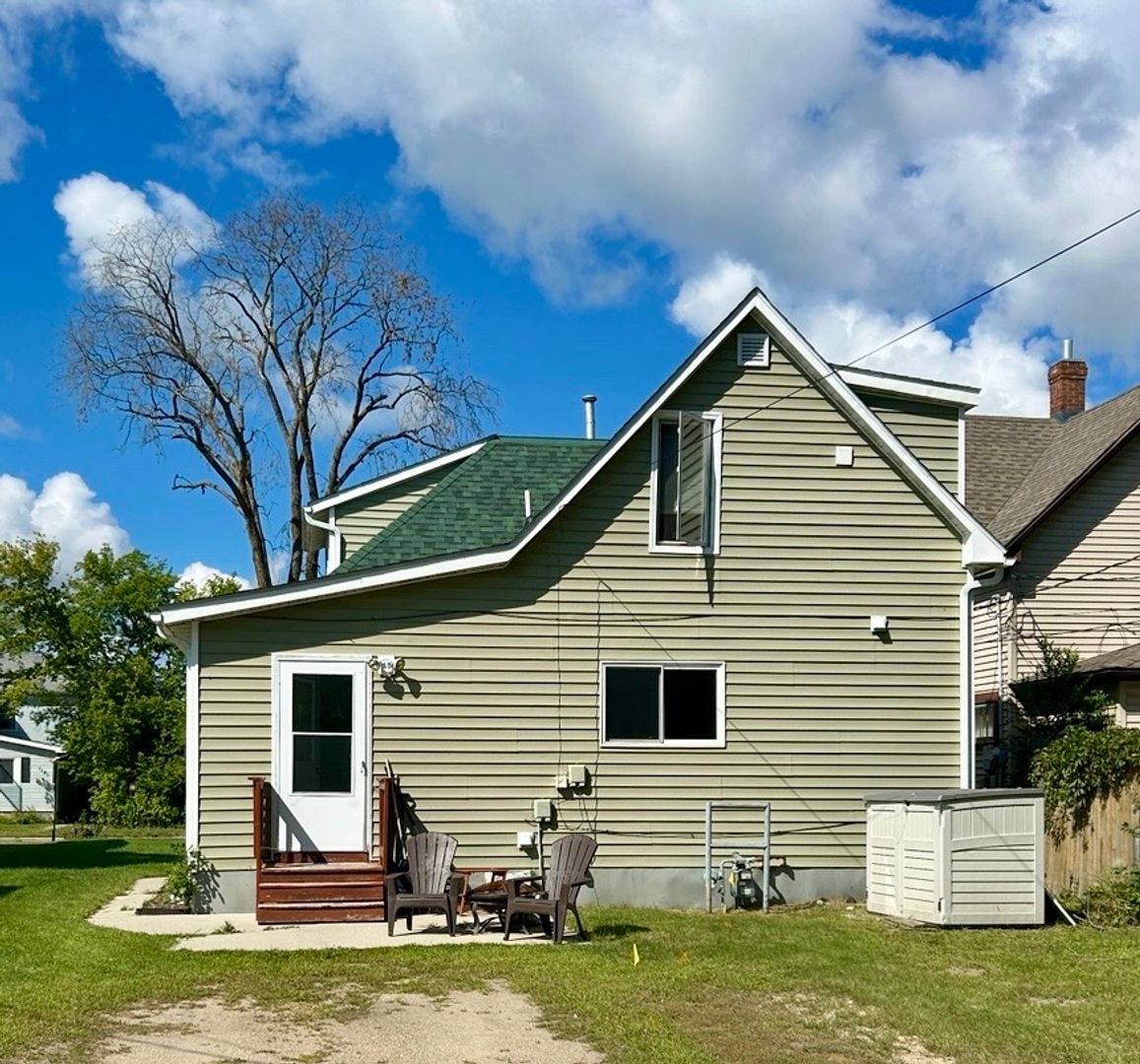 Bemidji Apartment: 1108 Beltrami Ave NW