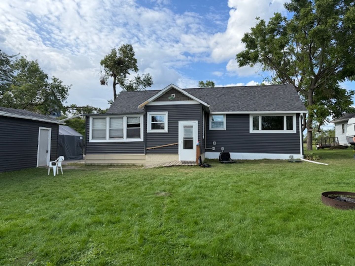 Bemidji House: 700 Woodland Ave SW