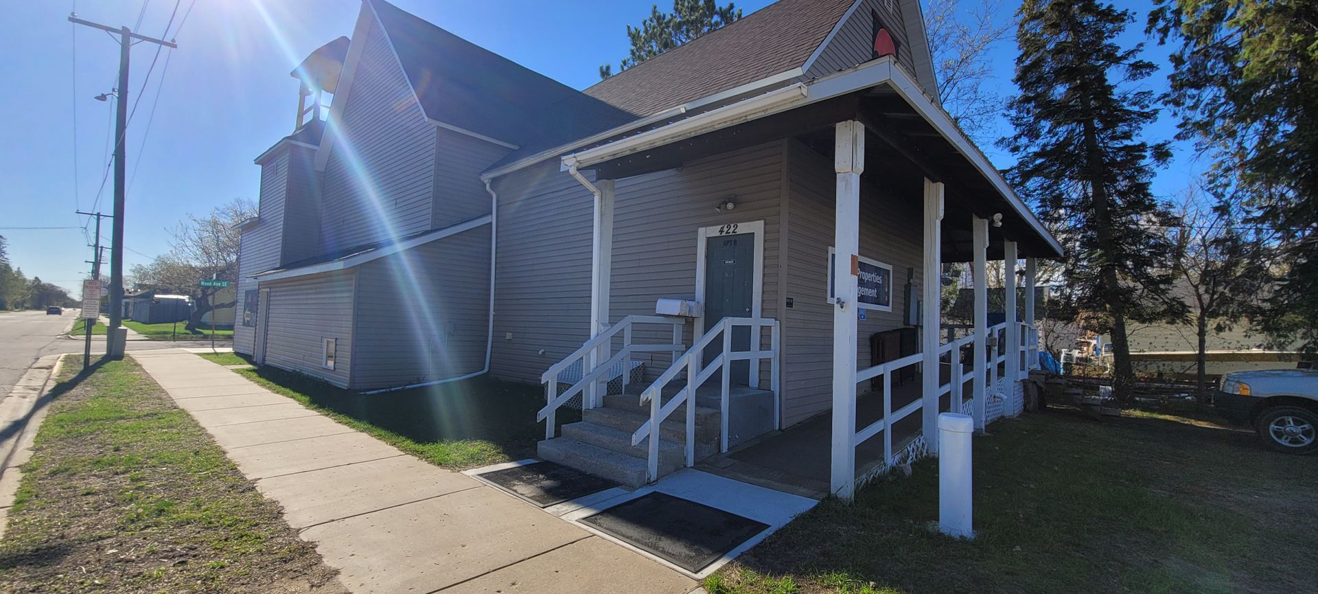 Bemidji Apartment: 422 4th St SE