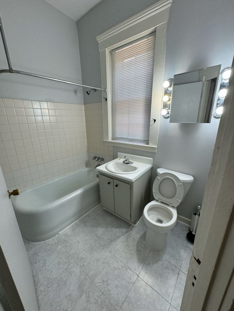 Louisville Apartment: 1412 S 6th Street