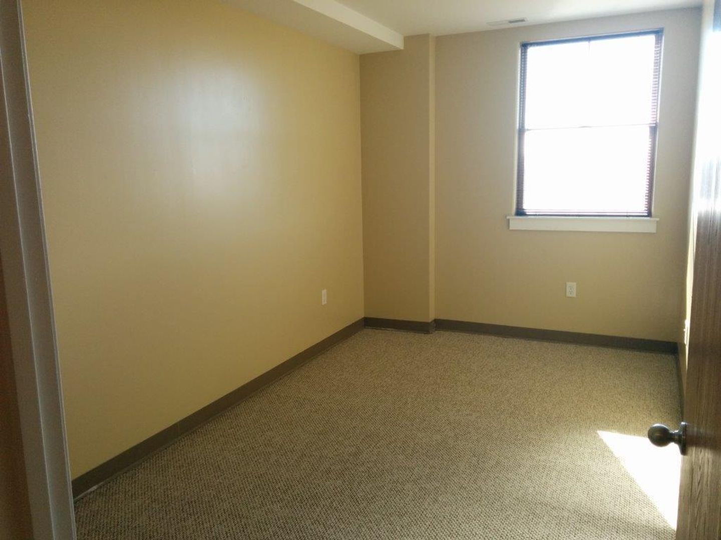 Louisville Apartment: 650 S. 29th St