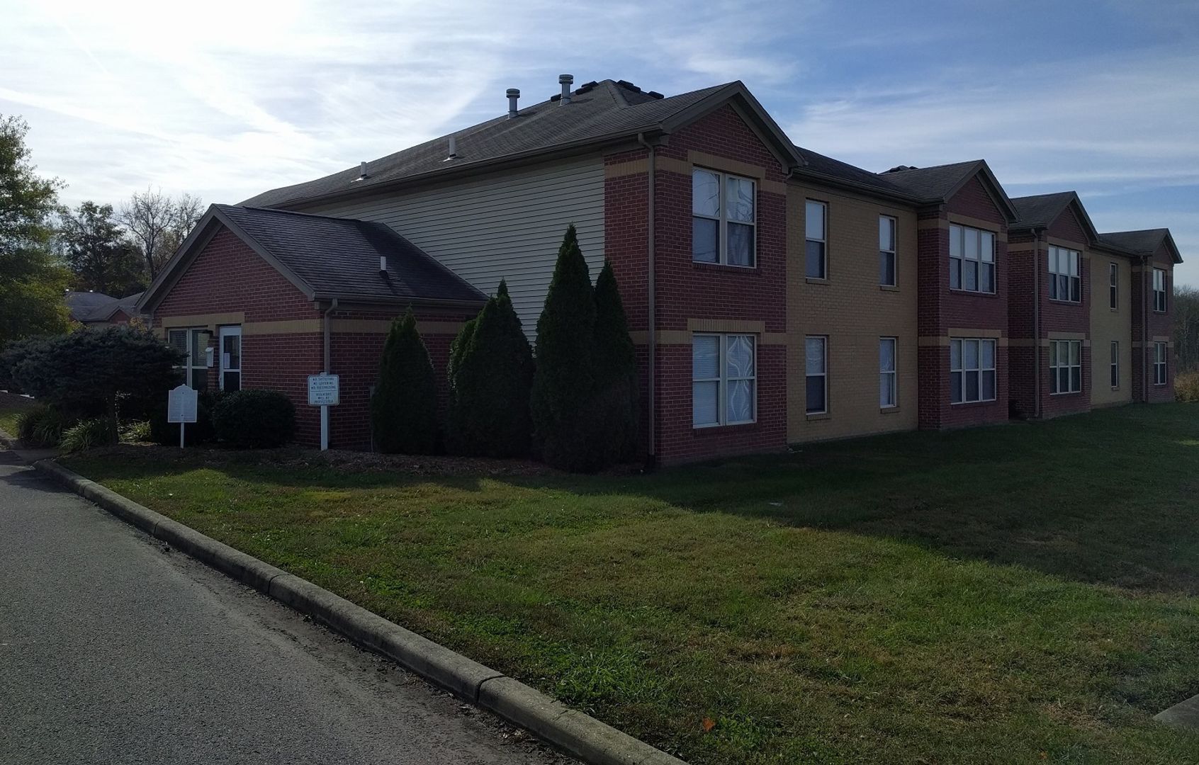 Louisville Apartment: 170 Tanager Ln