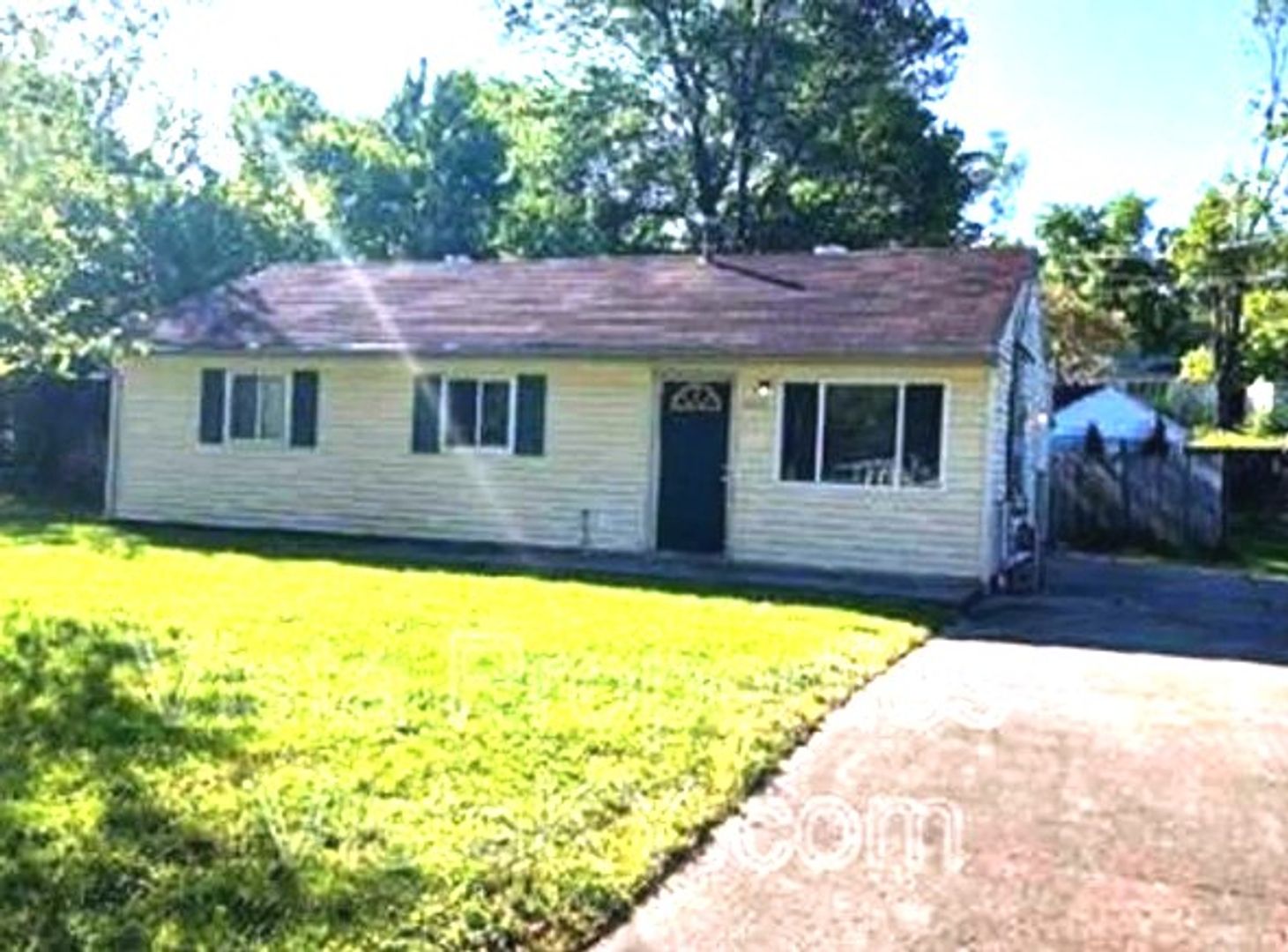 Louisville House: 4816 Andalusia Lane