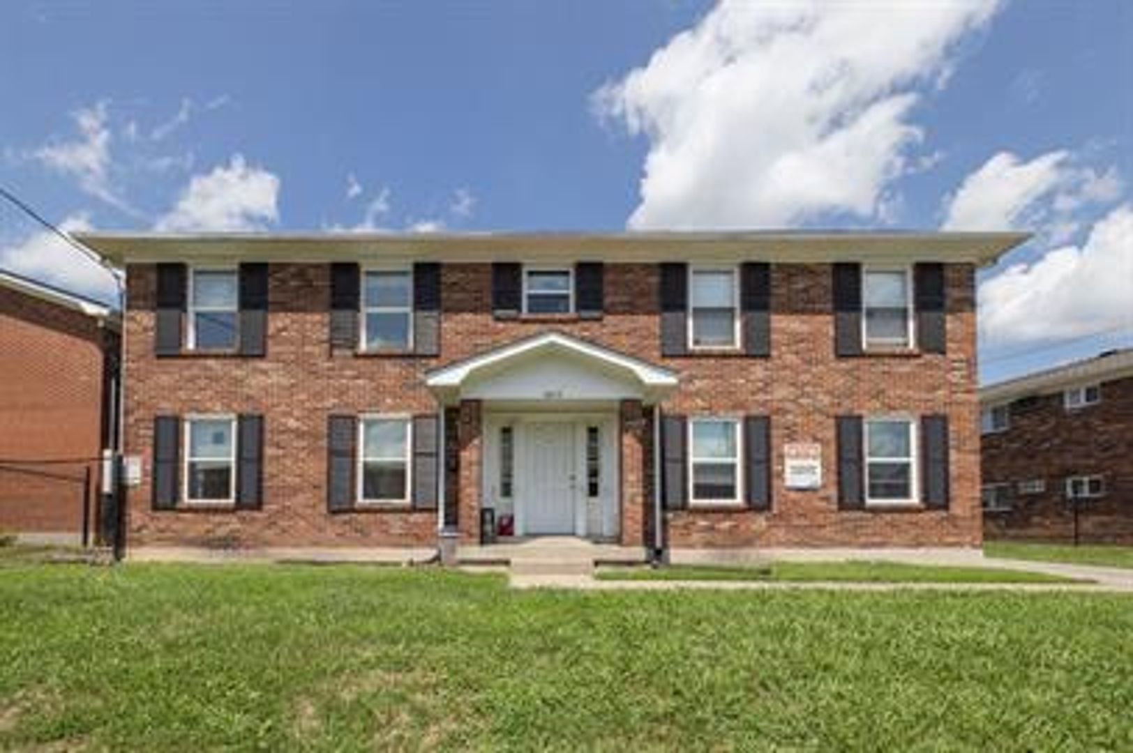 Louisville Apartment: 4808 Saddlebrook Lane