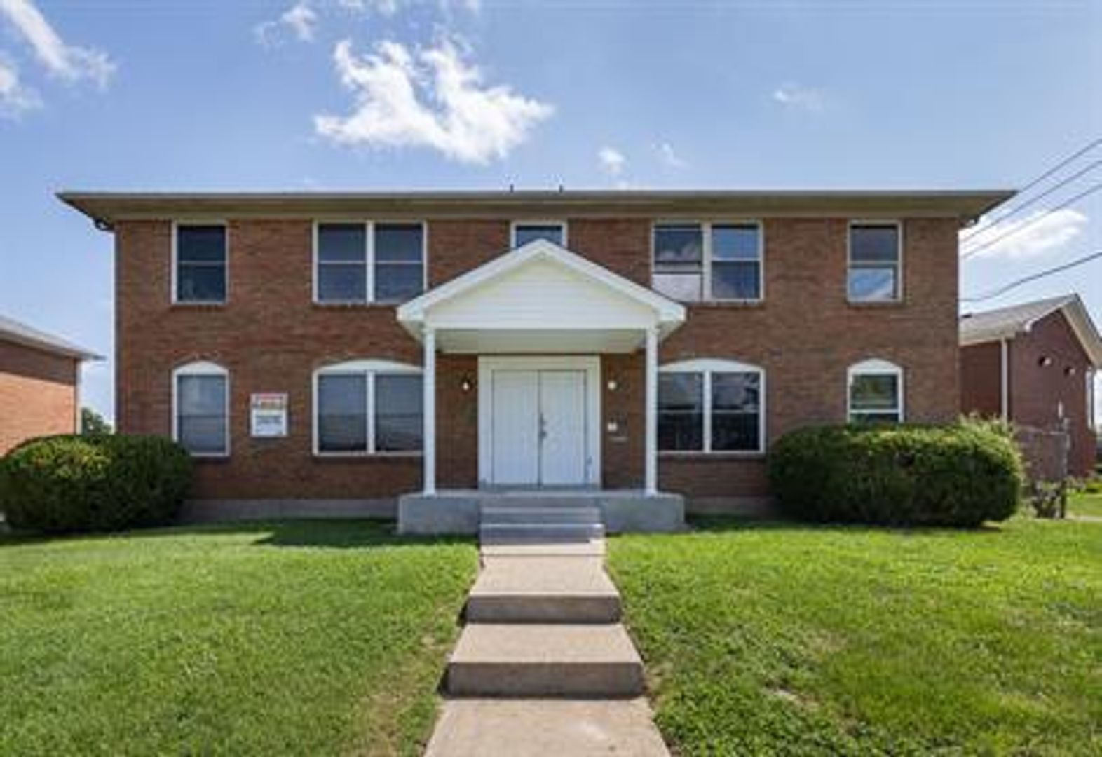 Louisville Apartment: 4904 Saddlebrook Lane