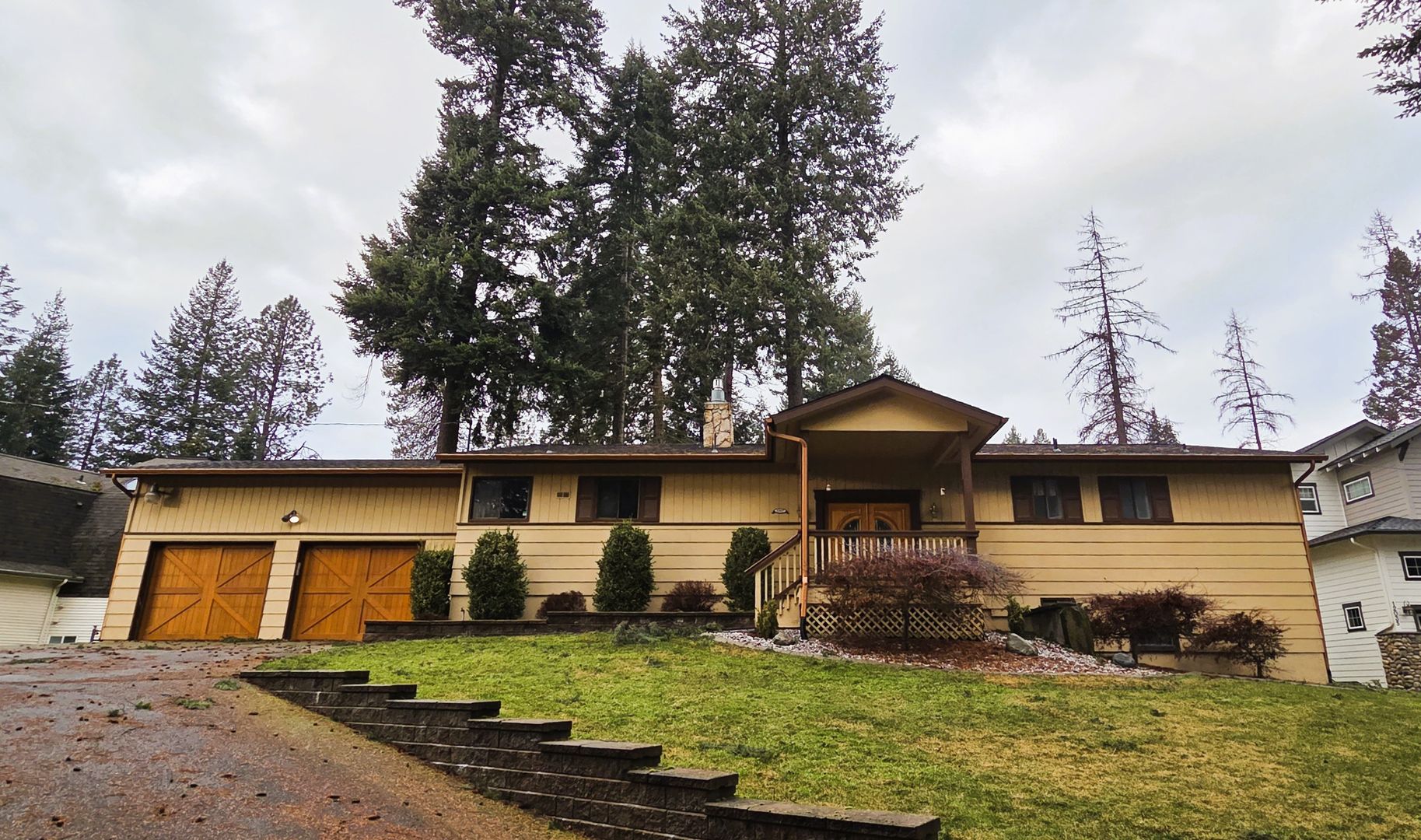 Hayden House: 12027 N. Avondale Loop